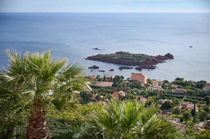 Image No.17-5 Bed House for sale