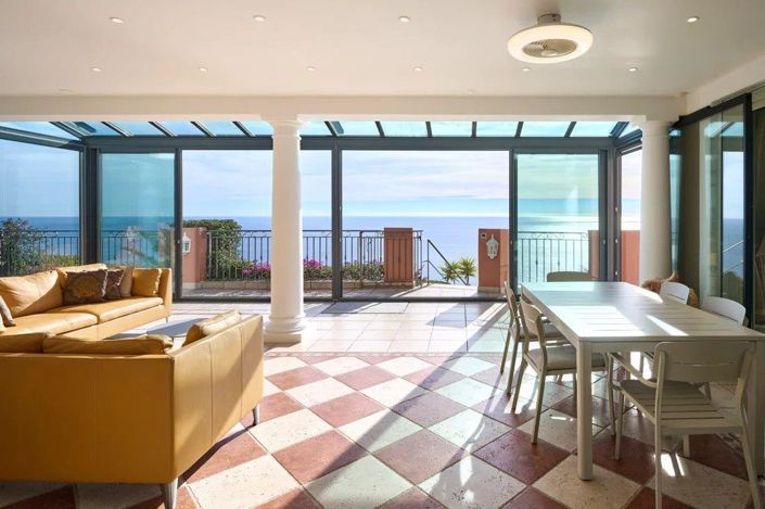 Image No.9-5 Bed House for sale