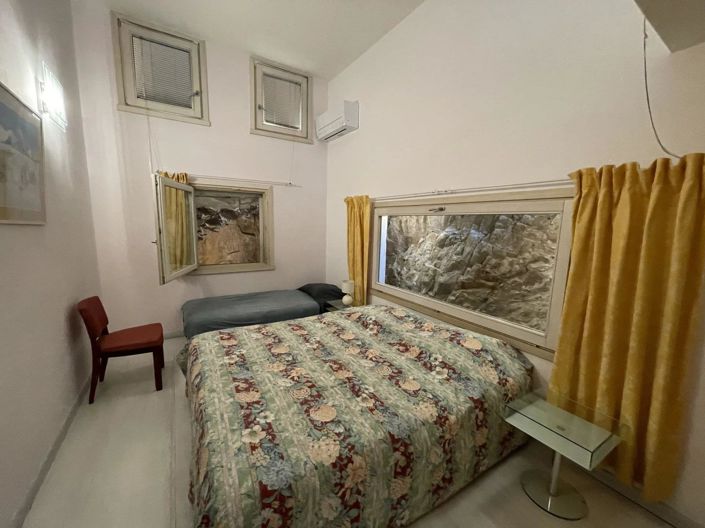 Image No.11-4 Bed House for sale