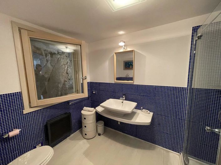 Image No.12-4 Bed House for sale