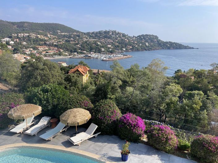 Image No.2-4 Bed House for sale