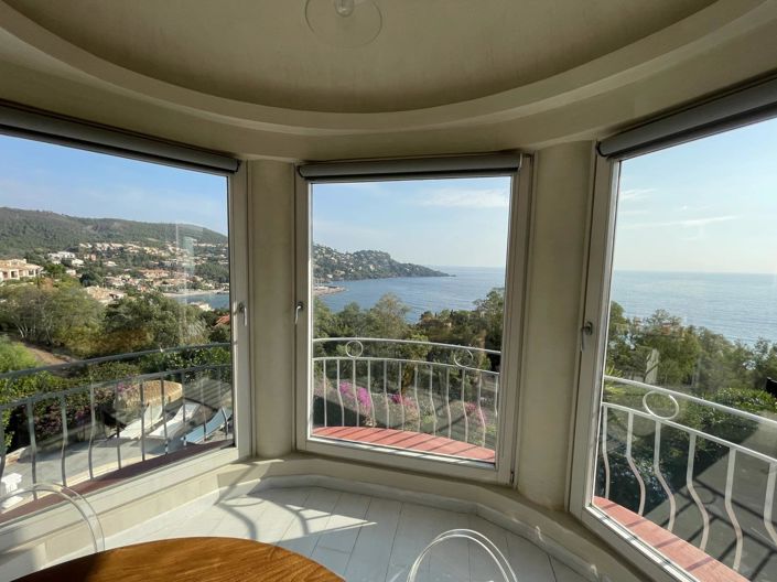 Image No.3-4 Bed House for sale