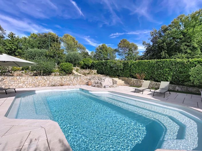 Image No.9-5 Bed House for sale