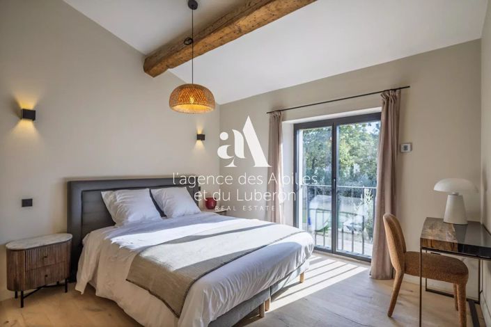 Image No.25-6 Bed House for sale