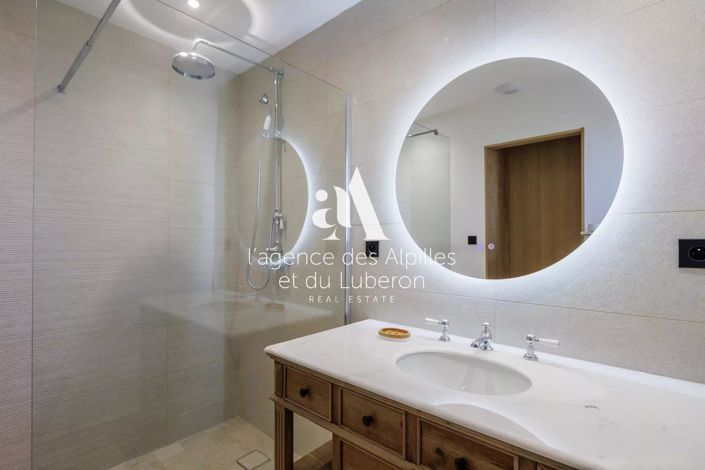 Image No.27-6 Bed House for sale