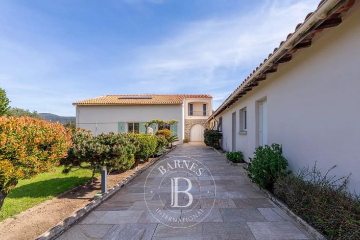 Image No.3-Maison de 4 chambres à vendre à Corse