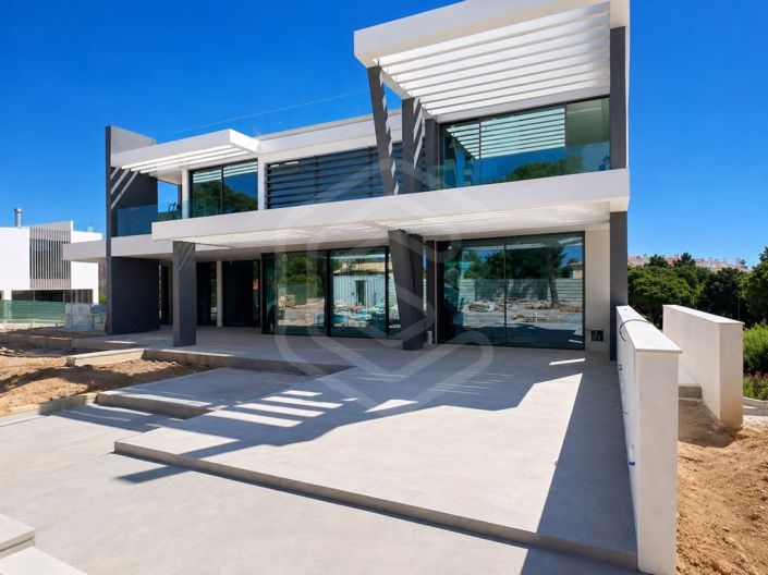 Image No.14-4 Bed House for sale