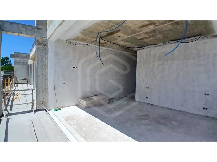 Image No.19-4 Bed House for sale