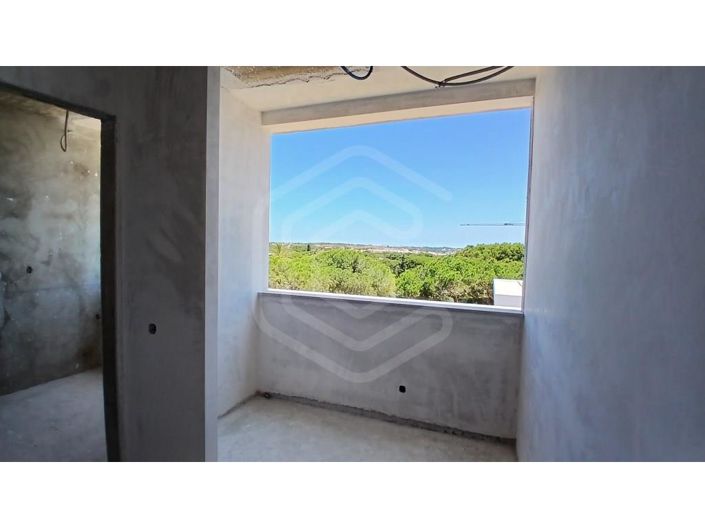 Image No.22-4 Bed House for sale