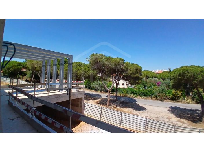 Image No.23-4 Bed House for sale