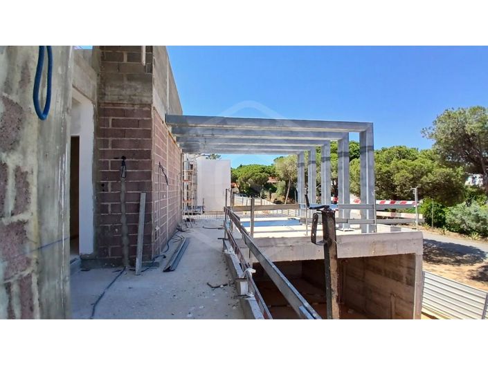 Image No.24-4 Bed House for sale