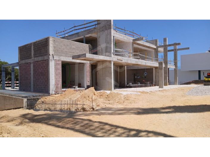 Image No.4-4 Bed House for sale