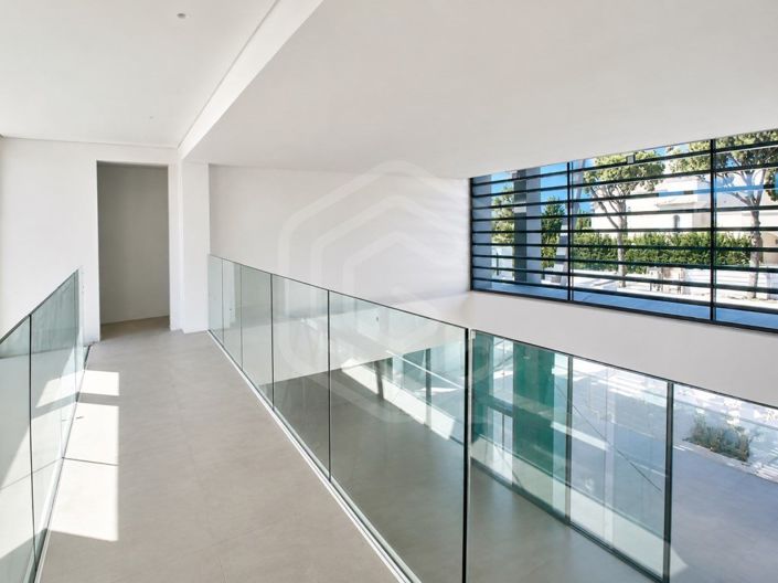 Image No.4-4 Bed House for sale