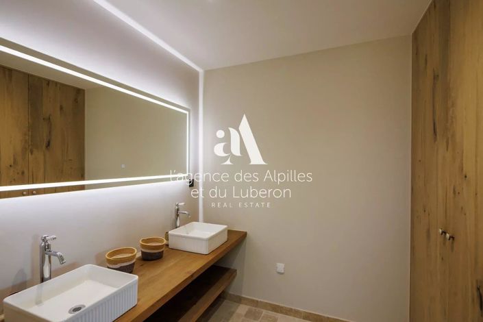 Image No.22-6 Bed House for sale