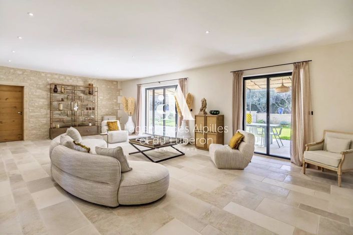 Image No.6-6 Bed House for sale