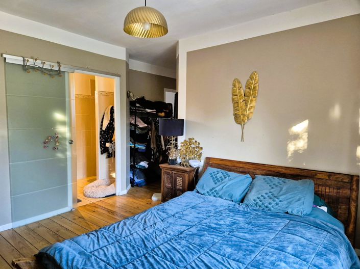 Image No.16-4 Bed House for sale