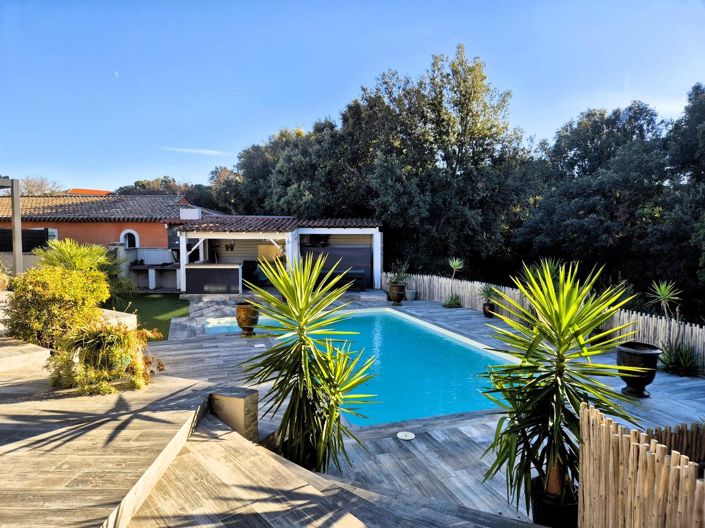 Image No.24-4 Bed House for sale