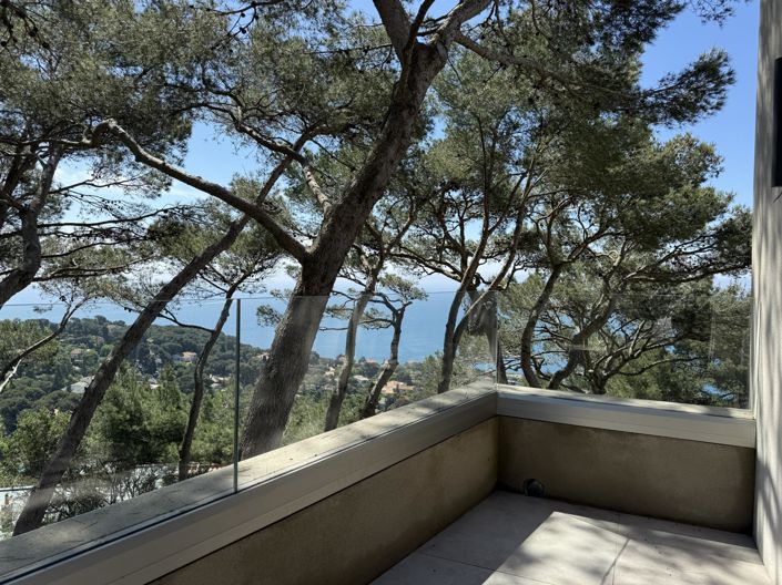 Image No.17-5 Bed House for sale