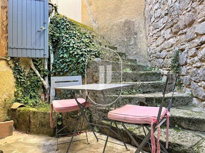 Image No.2-Maison de 4 chambres à vendre à Uzès