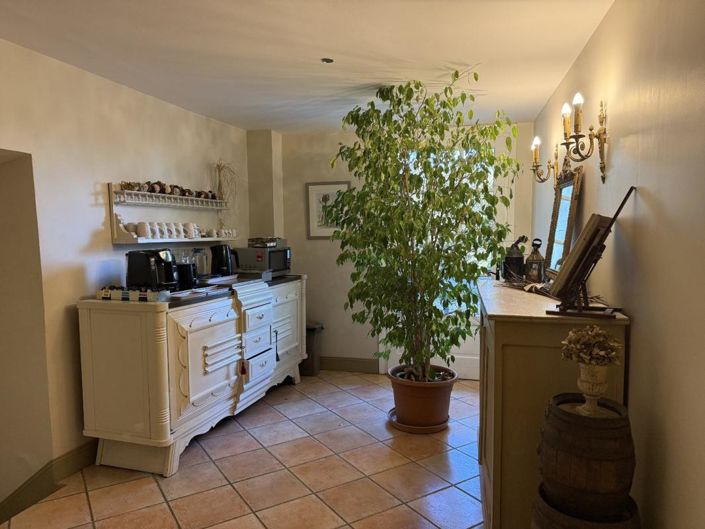 Image No.14-11 Bed House for sale