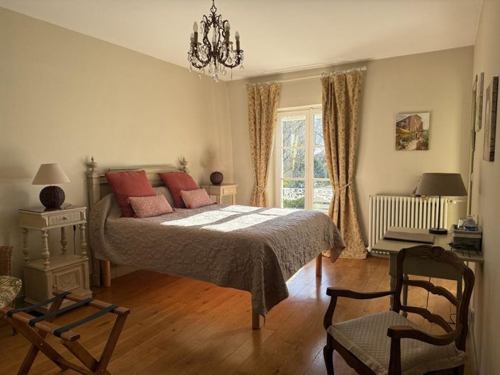 Image No.18-11 Bed House for sale