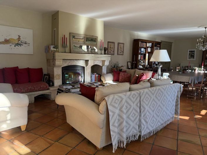 Image No.7-11 Bed House for sale