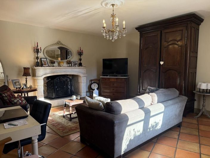 Image No.9-11 Bed House for sale