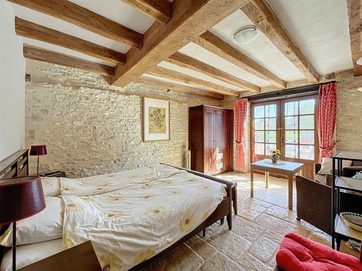 Image No.12-8 Bed House for sale