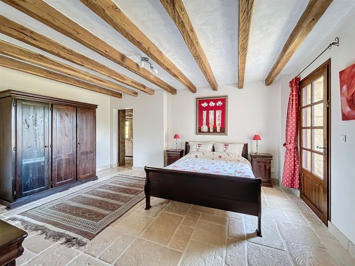 Image No.13-8 Bed House for sale