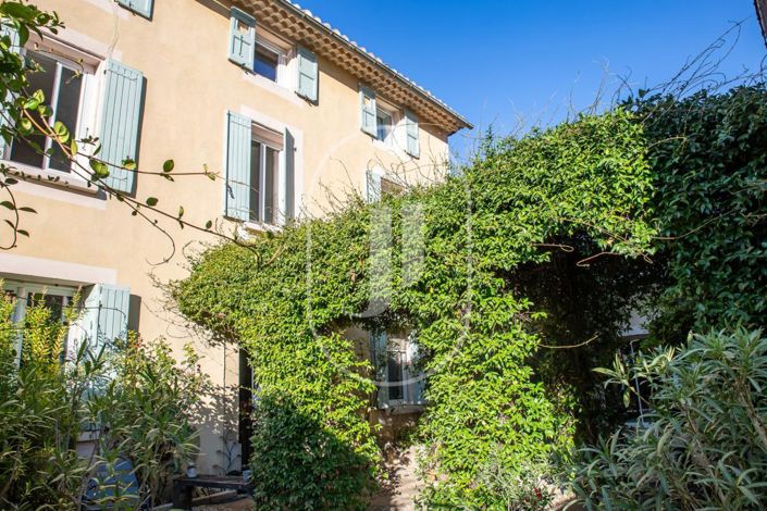 Image No.1-5 Bed House for sale