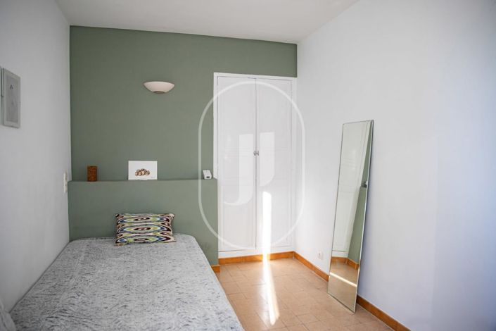 Image No.12-5 Bed House for sale