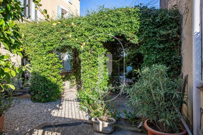 Image No.15-5 Bed House for sale