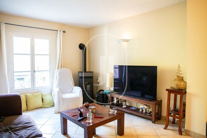 Image No.3-5 Bed House for sale