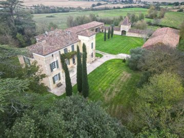 5 Bed House for sale