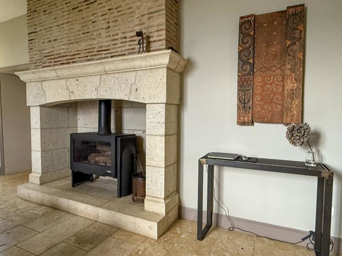 Image No.10-5 Bed House for sale