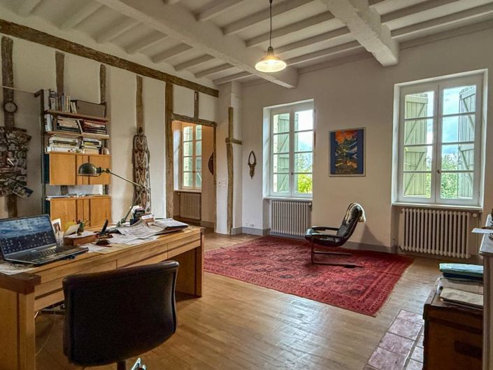 Image No.20-5 Bed House for sale