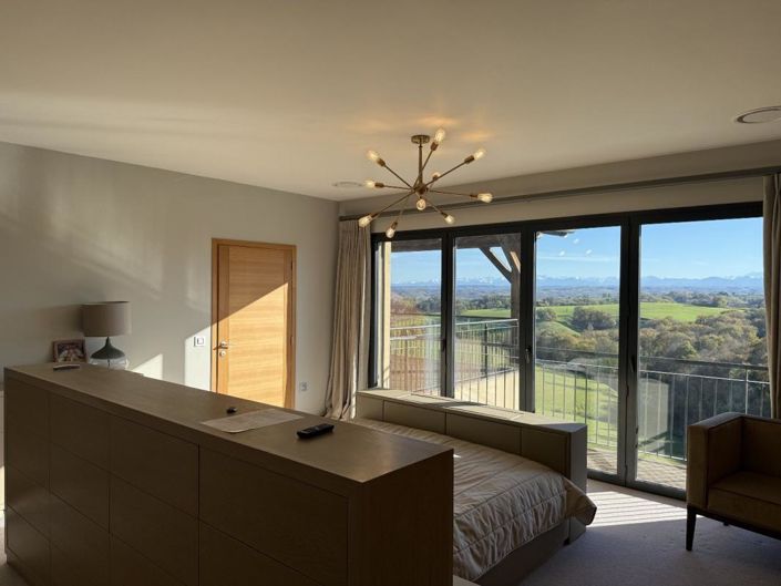 Image No.12-5 Bed House for sale