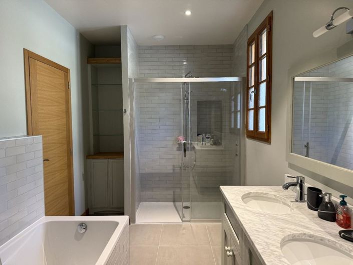 Image No.16-5 Bed House for sale