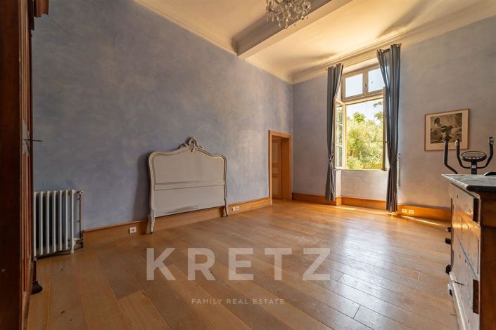 Image No.13-5 Bed Property for sale