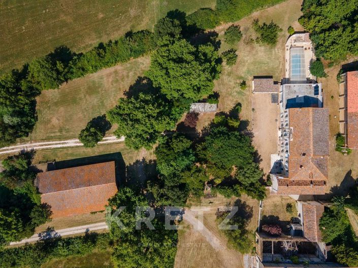 Image No.16-5 Bed Property for sale