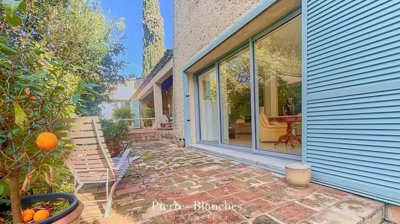 Maison de 4 chambres à vendre à Nîmes