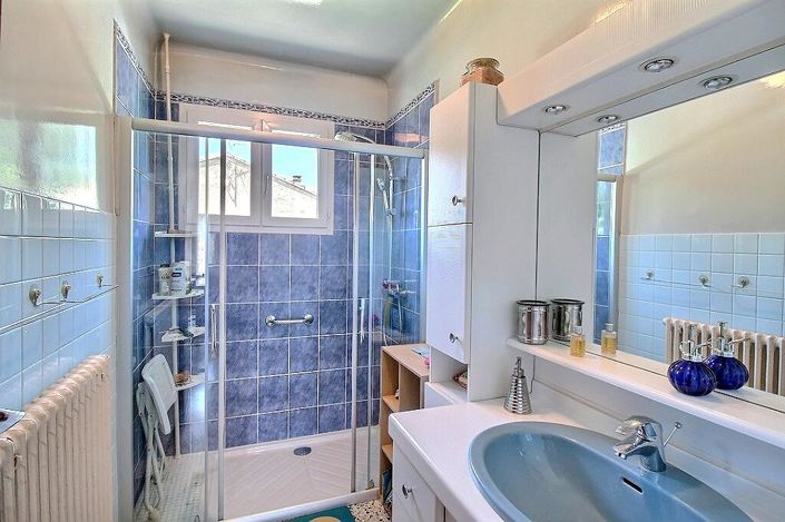 Image No.12-4 Bed House for sale