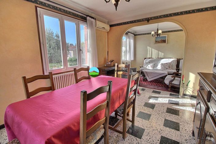 Image No.6-4 Bed House for sale