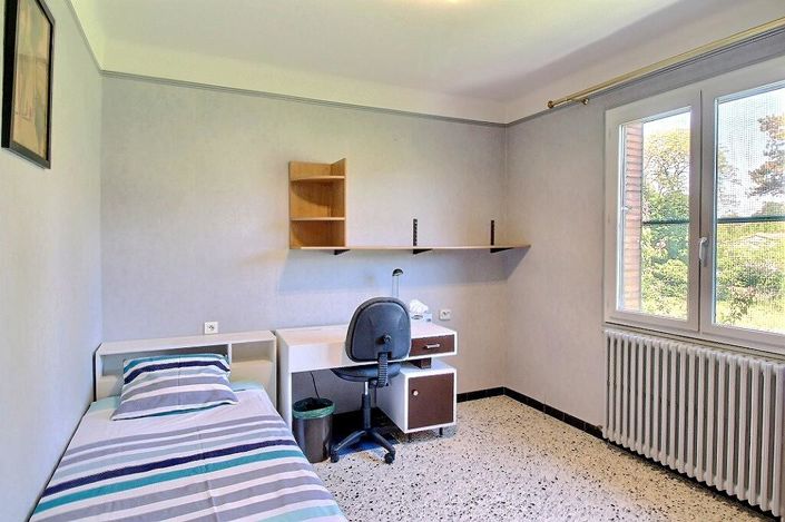 Image No.9-4 Bed House for sale