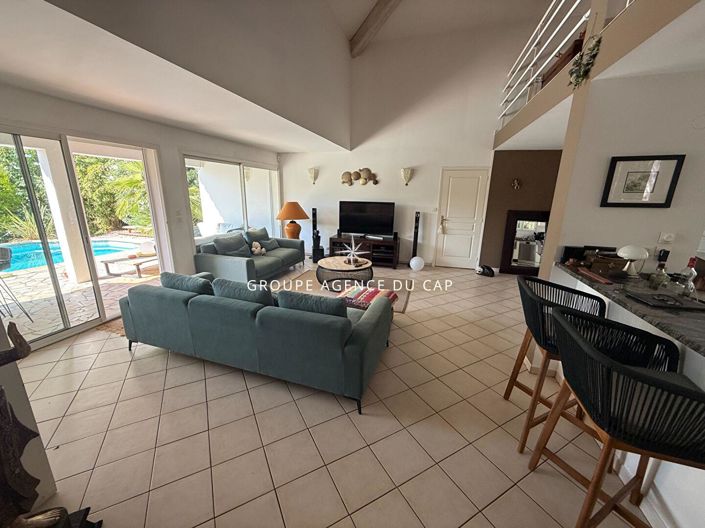 Image No.4-3 Bed House for sale