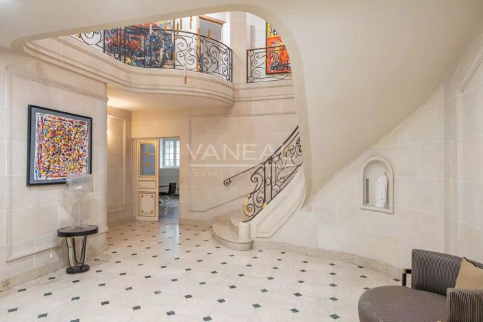 Image No.16-5 Bed Apartment for sale