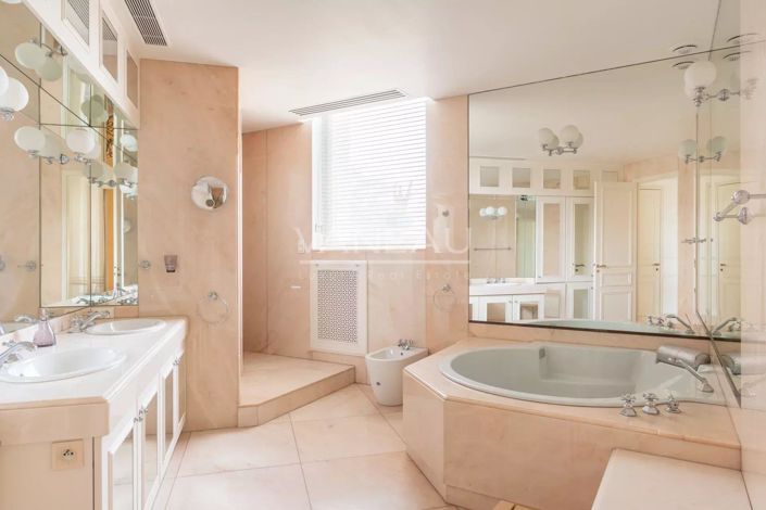 Image No.30-5 Bed Apartment for sale