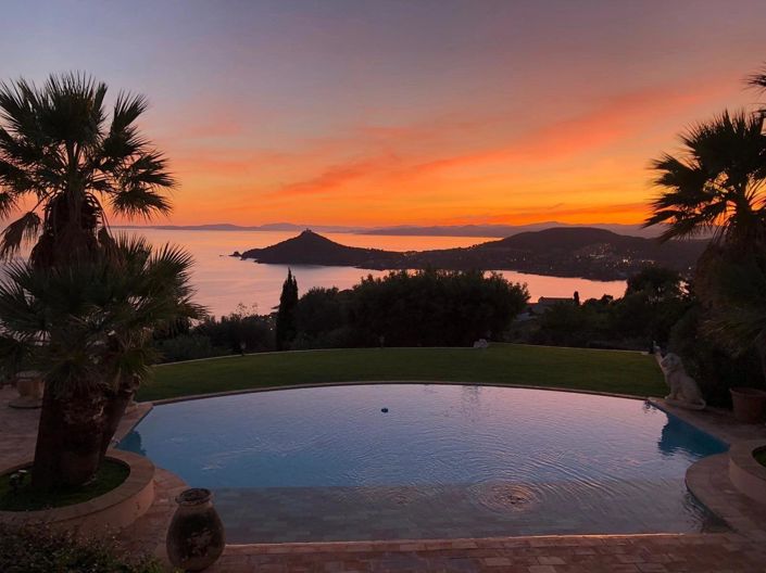 Image No.12-5 Bed House for sale