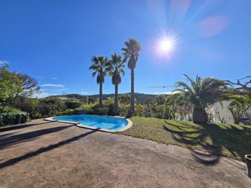 1 - Saint-Raphael, House