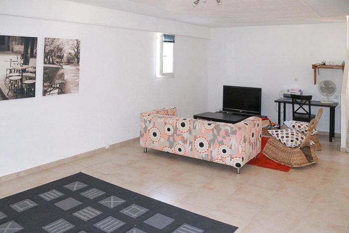 Image No.11-3 Bed House for sale